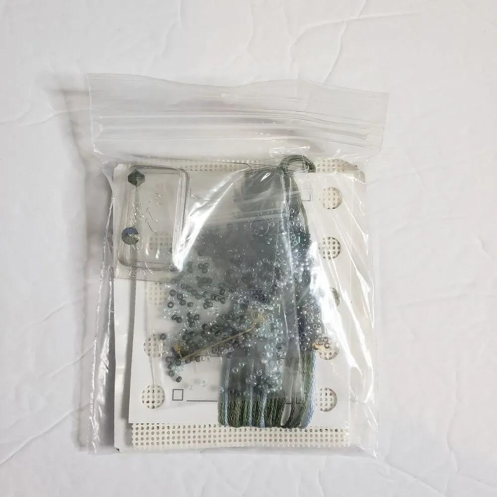 MILL HILL Willow Dragonfly Pin MHDF6 Counted Glass Bead Cross Stitch Kit NEW